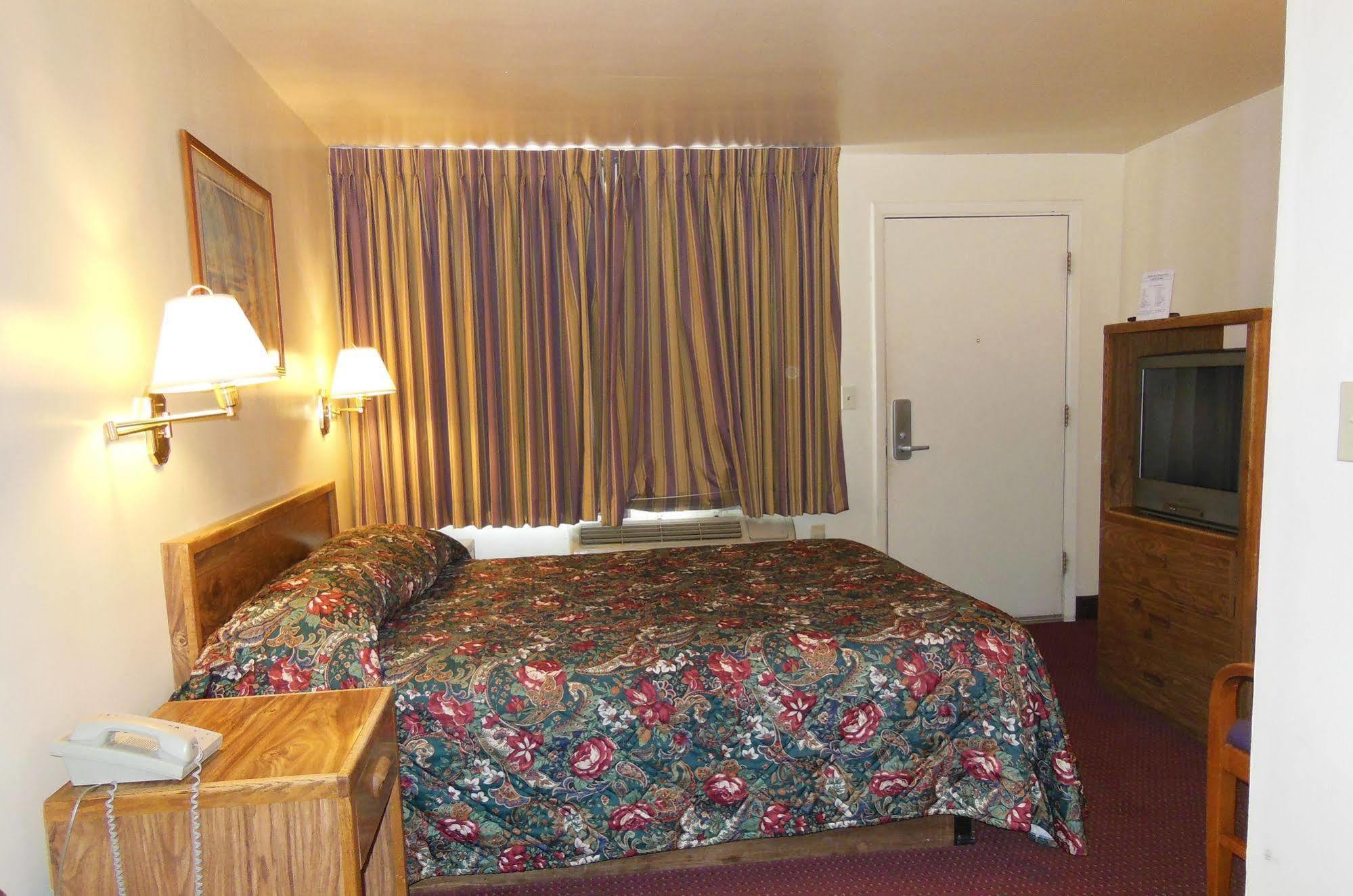 Super 8 By Wyndham Williams West Route 66 - Grand Canyon Area Kültér fotó